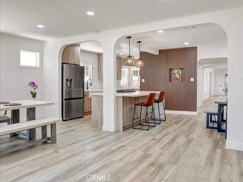 323 N Janss St - Photo 3 of 39