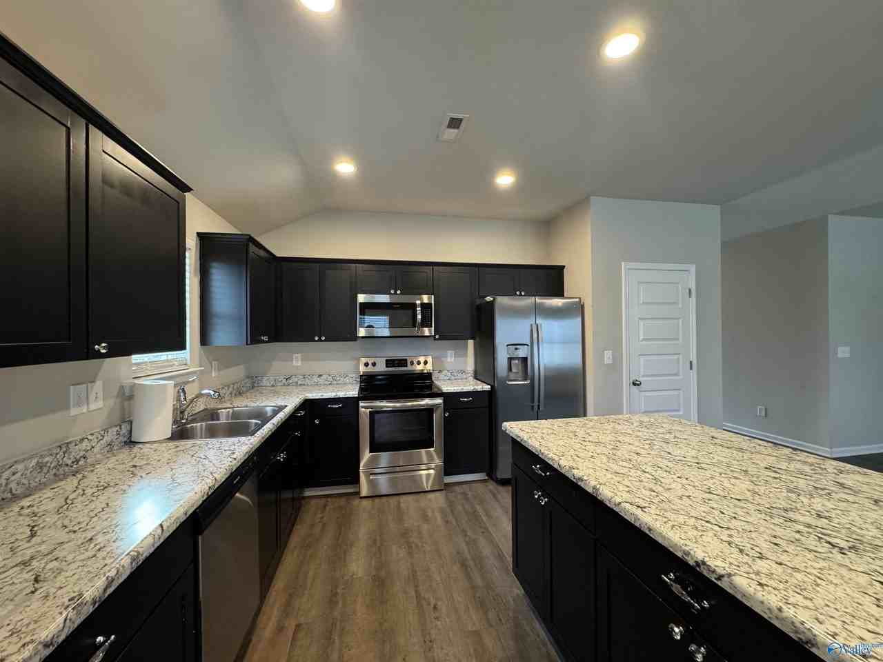 109 Old Shell Rd - Photo 5 of 22