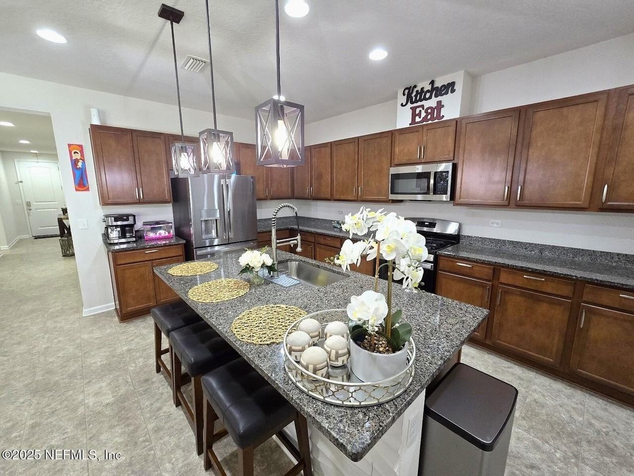 12284 Peanut Ct - Photo 7 of 16