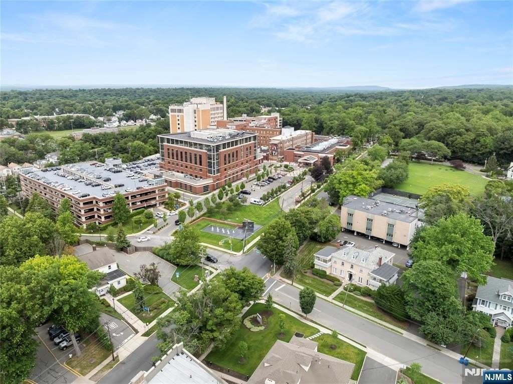 61 61 Glenwood 61 - Photo 4 of 22