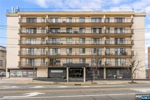 featured image of 233 12th Street