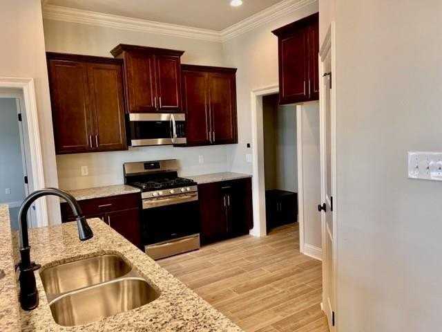 44195 Shadowpoint Dr - Photo 3 of 21