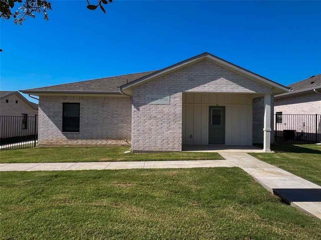 3050 Viking St - Photo 2 of 17