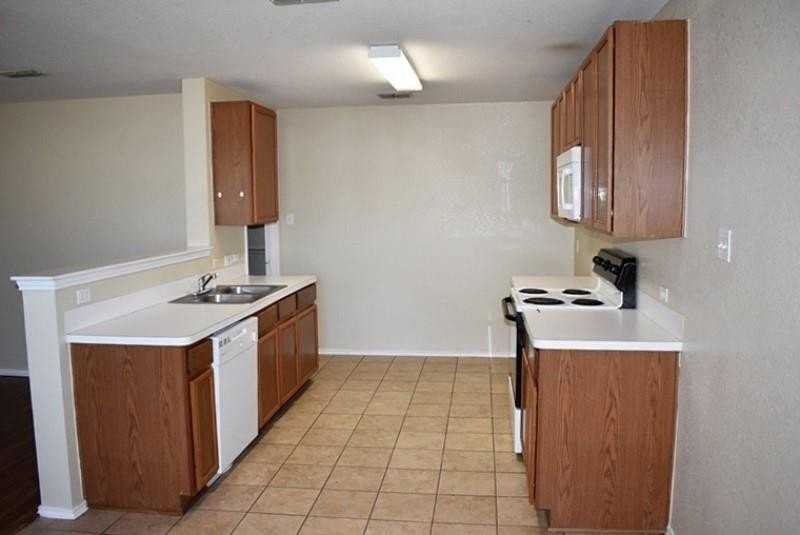 1421 Queens Brook Lane - Photo 5 of 15