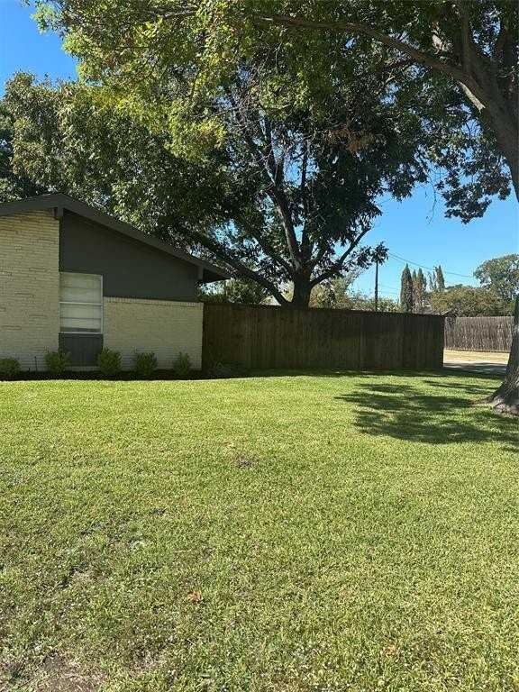 1315 N Floyd Rd - Photo 3 of 26