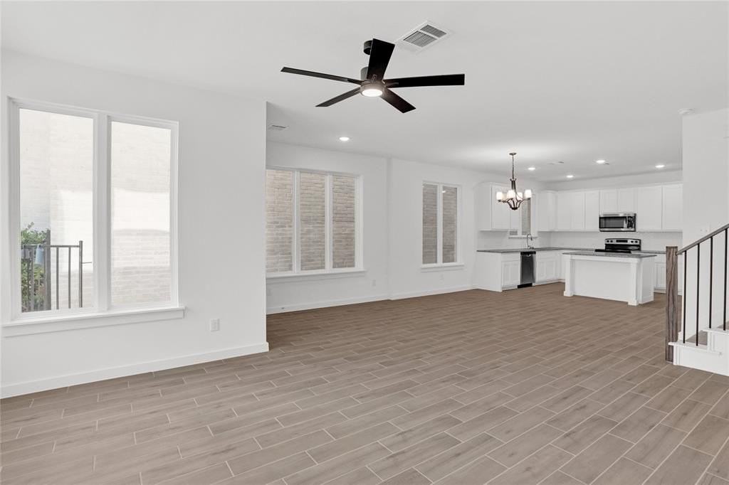 312 Oakbend Dr - Photo 5 of 29