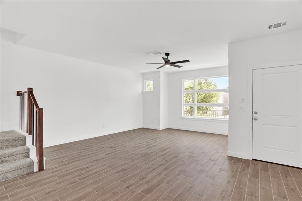 312 Oakbend Dr - Photo 7 of 29