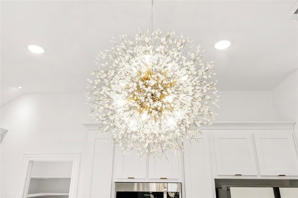 4110 Mill Pond Dr - Photo 5 of 40