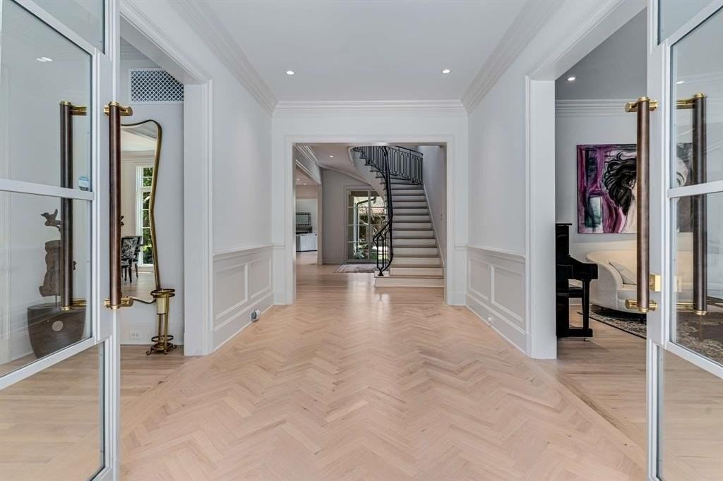 3224 Centenary Ave - Photo 4 of 38