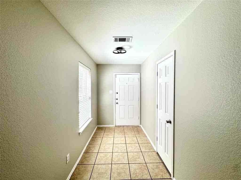 10141 Placid Drive - Photo 2 of 27