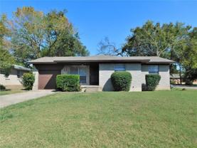 929 Manhattan Dr - Photo 1 of 1