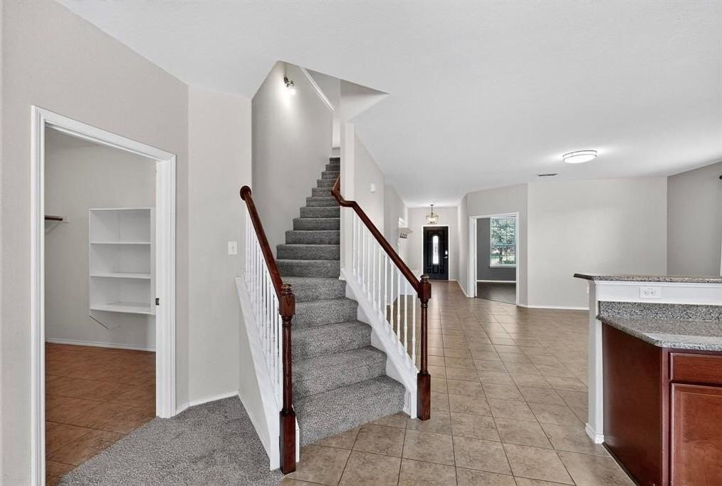 2224 Loreto Dr - Photo 2 of 40