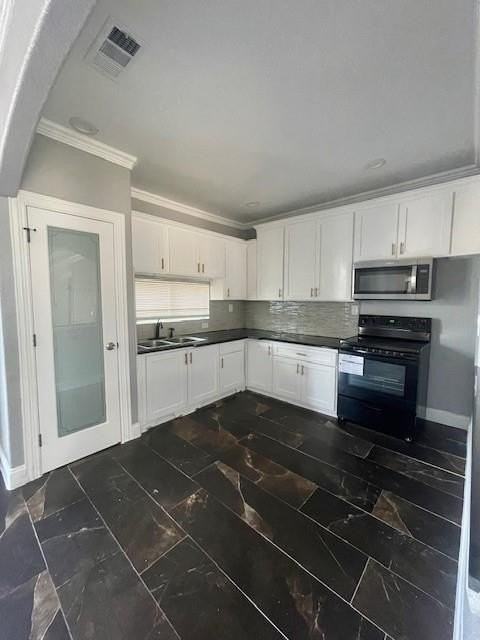 2530 Sylvia St - Photo 3 of 23