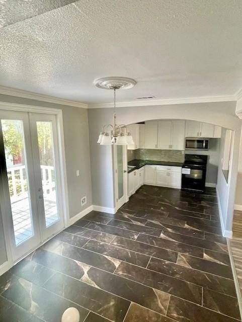 2530 Sylvia St - Photo 6 of 23