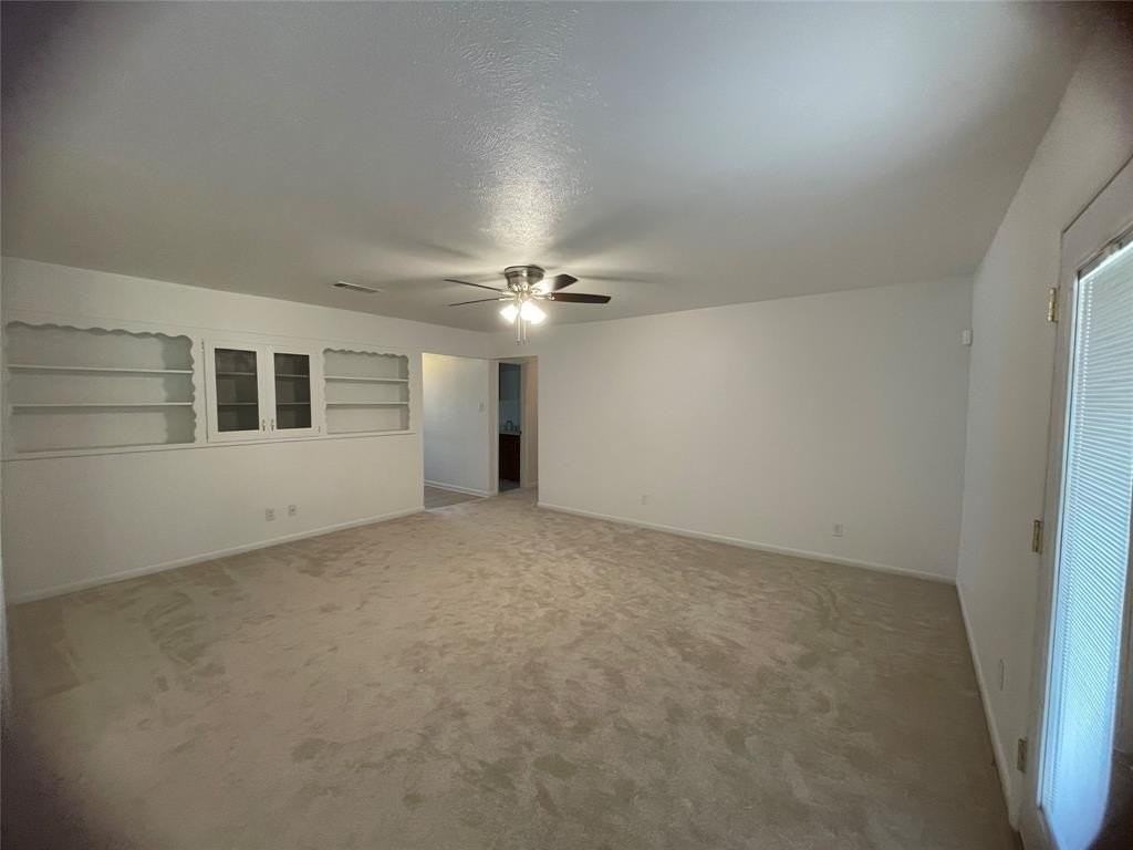 1915 Signet Dr - Photo 6 of 18