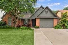 5817 Martel Ave - Photo 1 of 1