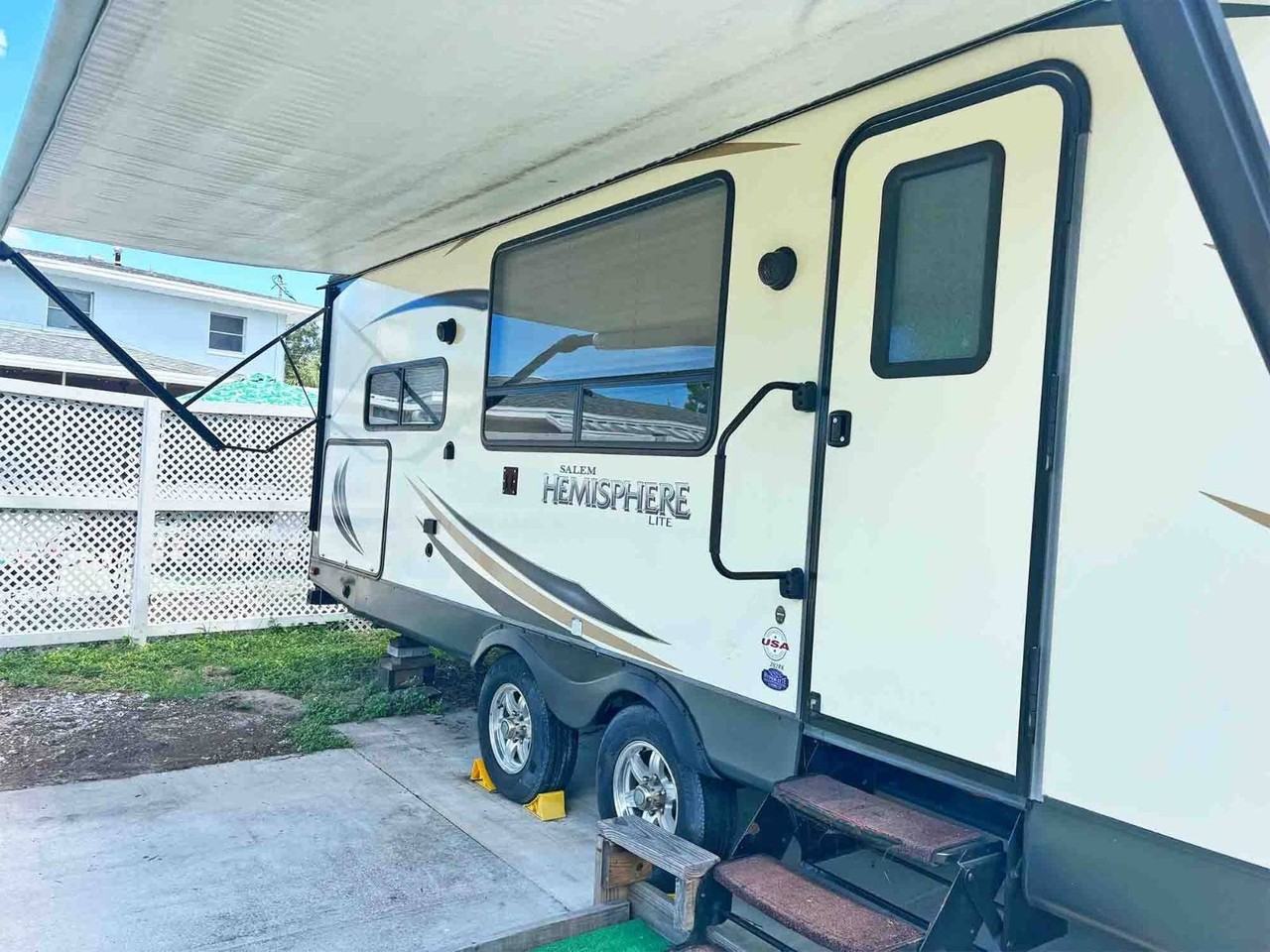 1120 53rd Ave E #V - Photo 2 of 7