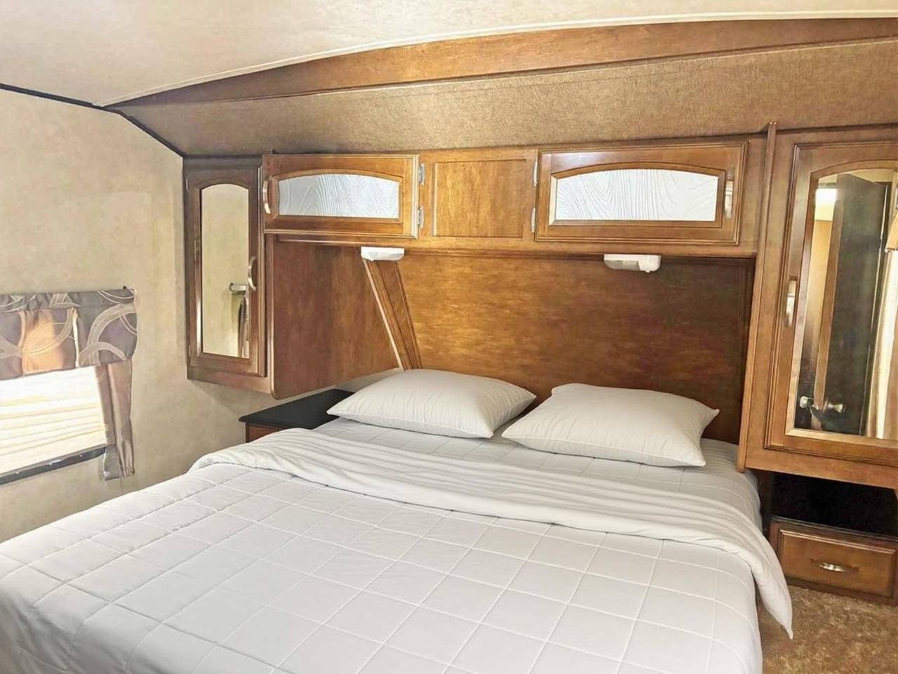 1120 53rd Ave E #V - Photo 5 of 7