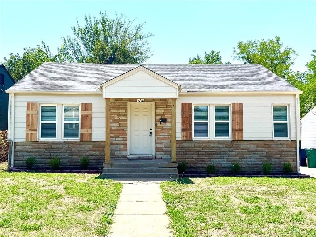 1748 Northeast 20th Street - Photo 2 of 19