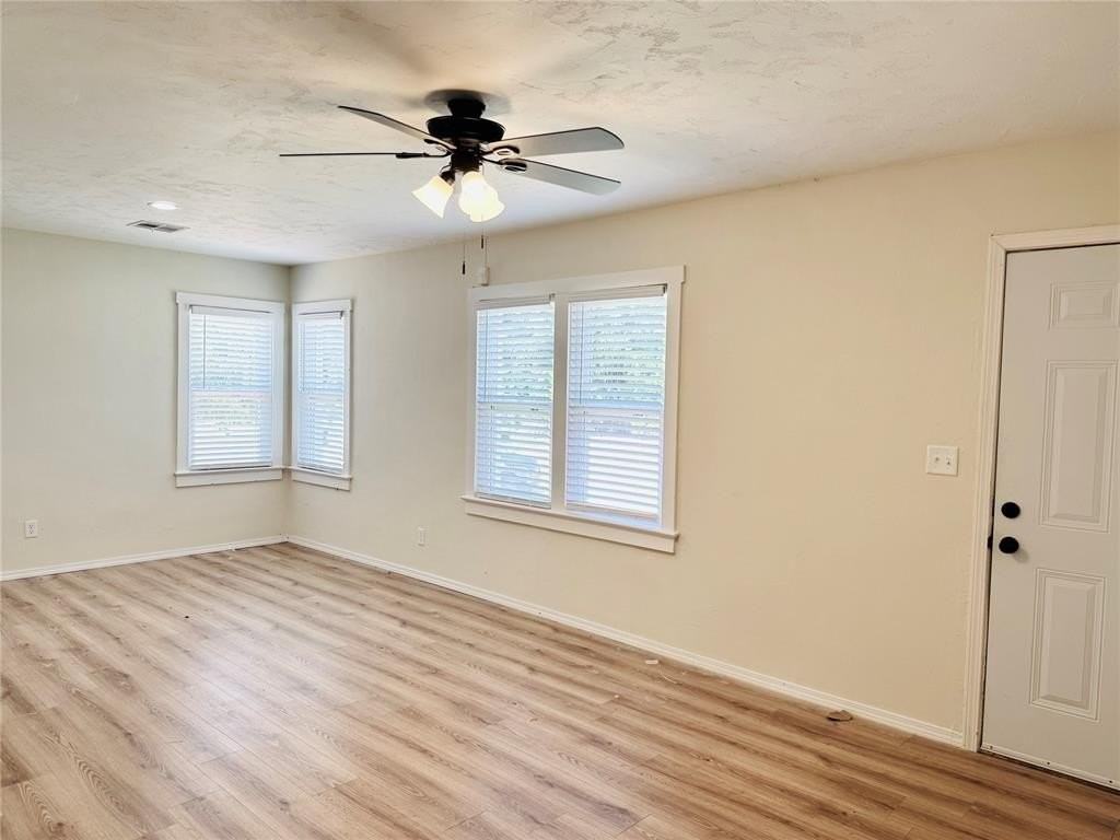 1748 Northeast 20th Street - Photo 3 of 19