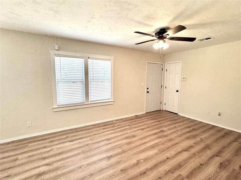 1748 Northeast 20th Street - Photo 5 of 19