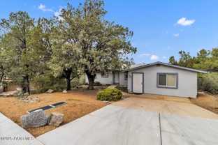 720 John Dr - Photo 1 of 1