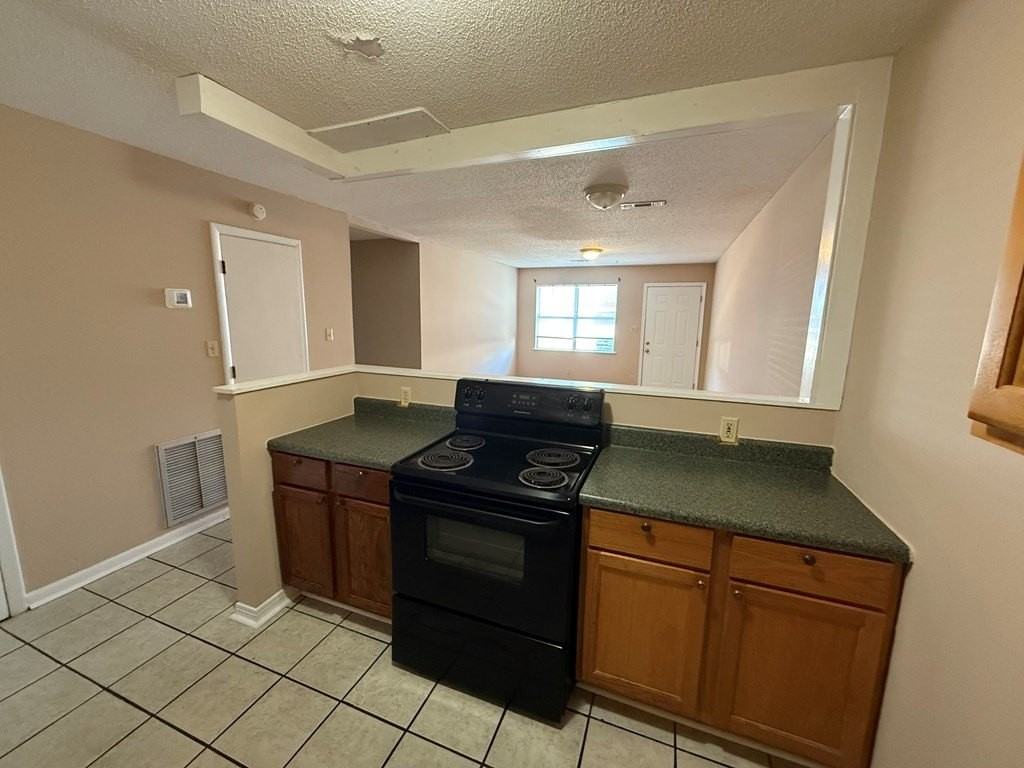 104 Corley St - Photo 2 of 11