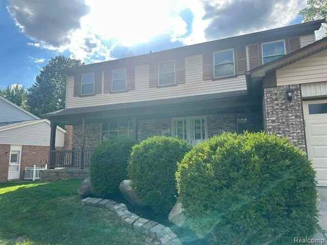 425 Pinehurst Dr - Photo 5 of 33