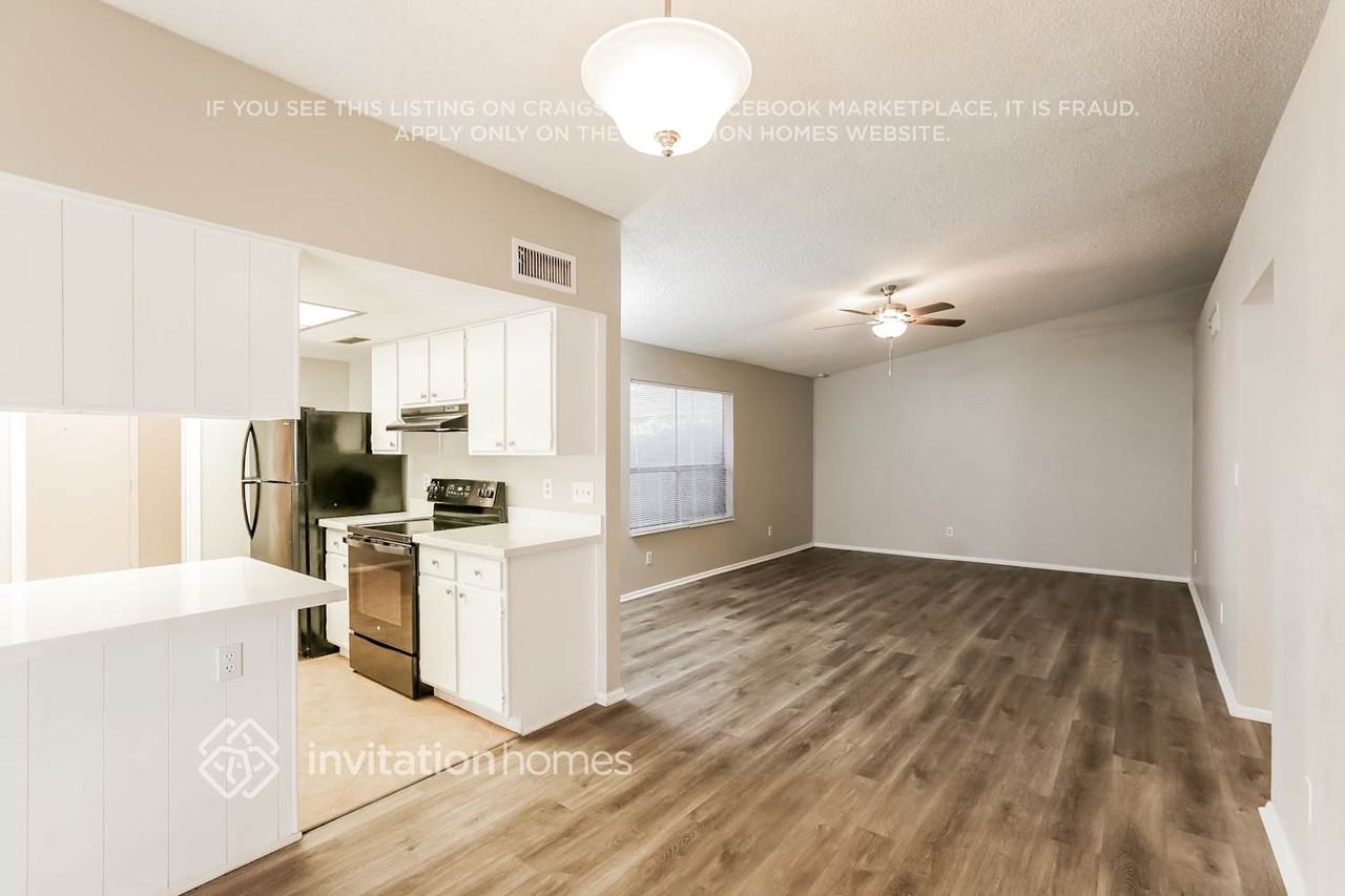 1981 N Iowa St - Photo 4 of 14