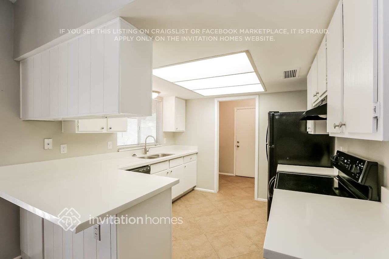 1981 N Iowa St - Photo 6 of 14