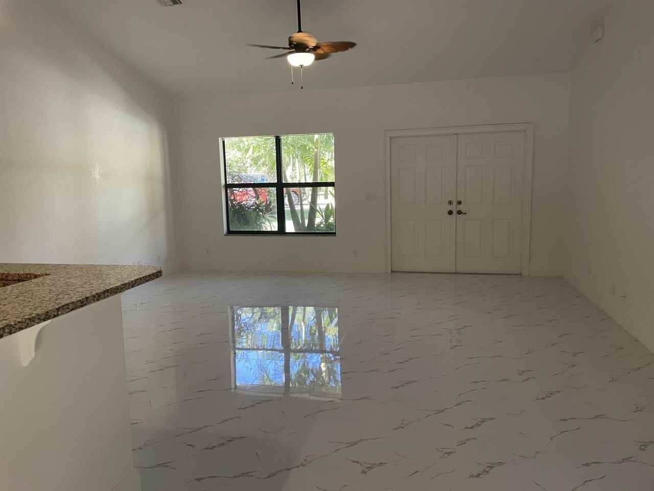 6021 180th Ave N - Photo 4 of 13