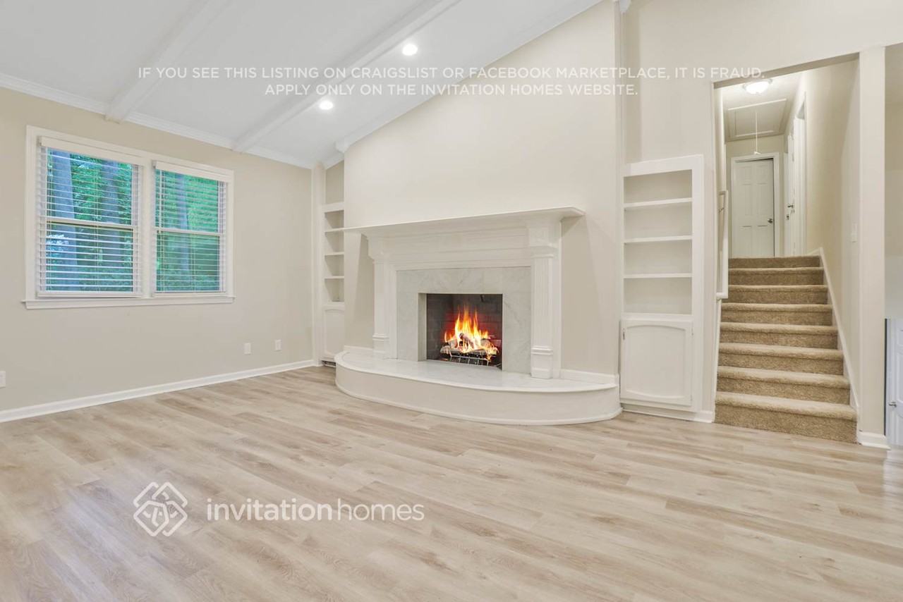 349 Charmers Way Sw - Photo 3 of 25