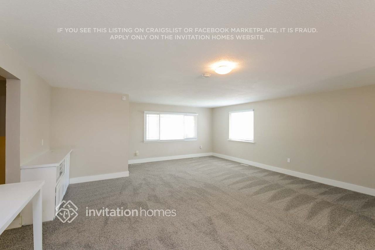 285 N 10th Ave - Photo 5 of 18
