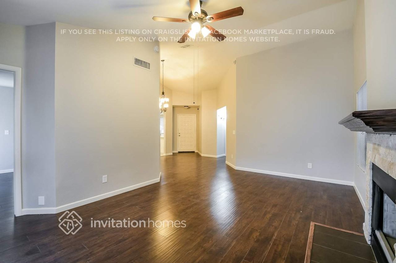 3231 E Wescott Dr - Photo 3 of 17