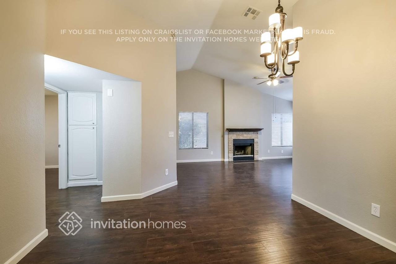 3231 E Wescott Dr - Photo 4 of 17