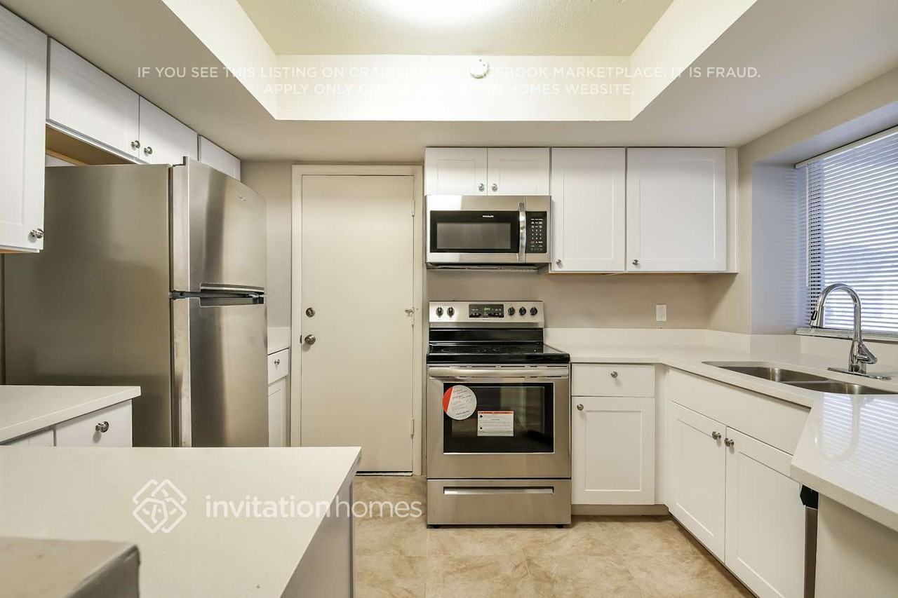 3231 E Wescott Dr - Photo 6 of 17