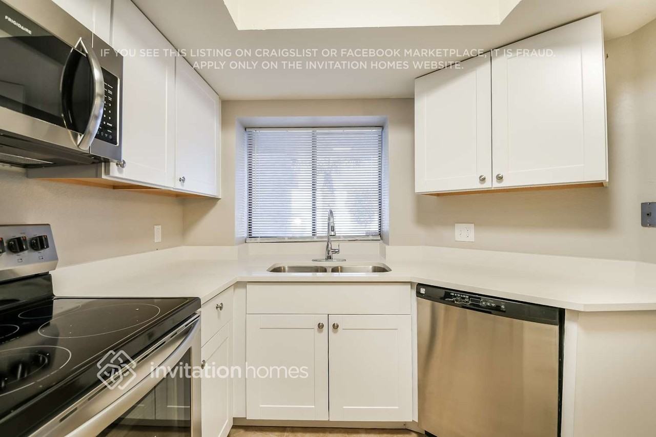 3231 E Wescott Dr - Photo 7 of 17