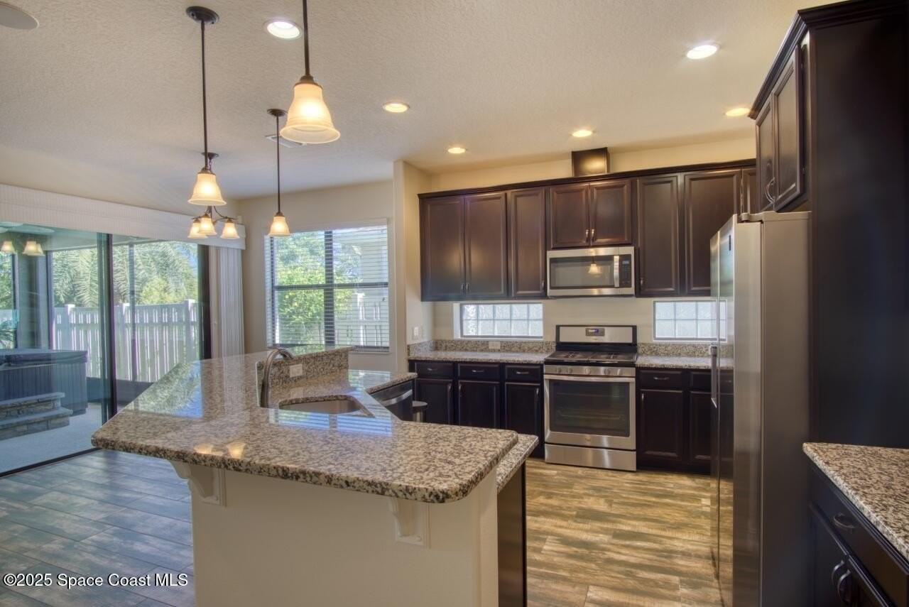 8087 Quimby Ct - Photo 4 of 32