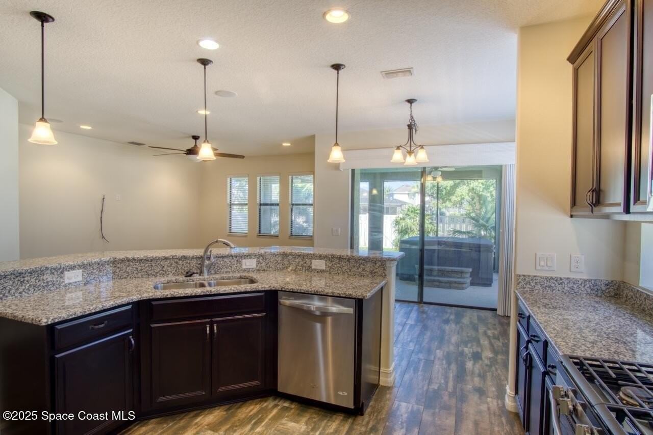 8087 Quimby Ct - Photo 6 of 32