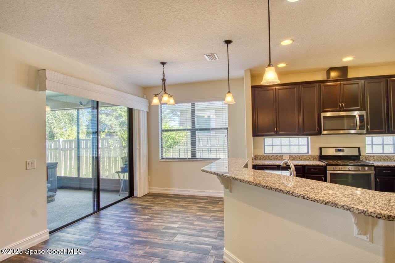 8087 Quimby Ct - Photo 7 of 32