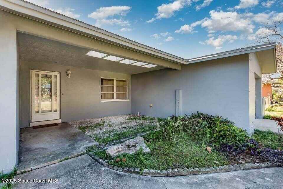 2425 Heritage Dr - Photo 4 of 20