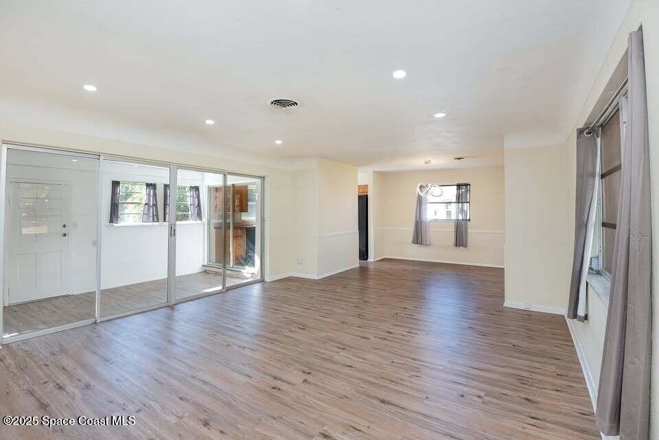 2425 Heritage Dr - Photo 5 of 20