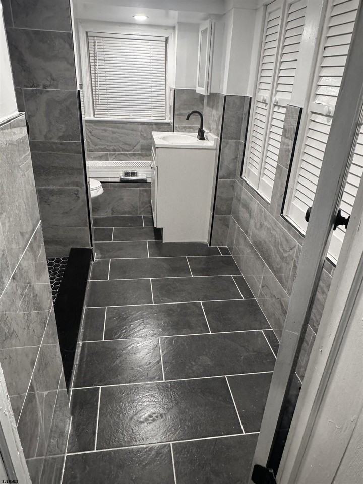 6508 Winchester Ave - Photo 6 of 6