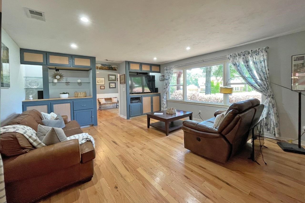 3086 Waterford Dr - Photo 4 of 30