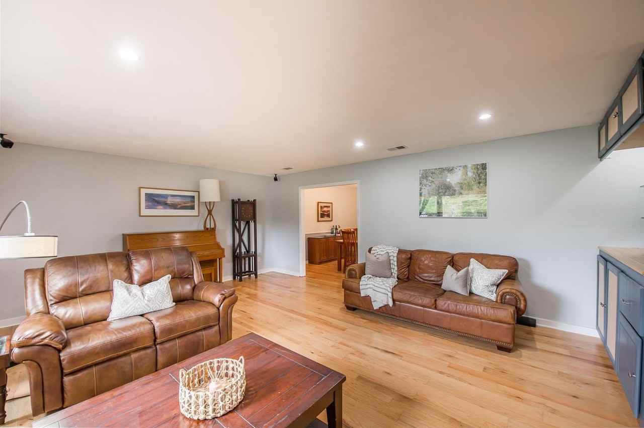 3086 Waterford Dr - Photo 6 of 30