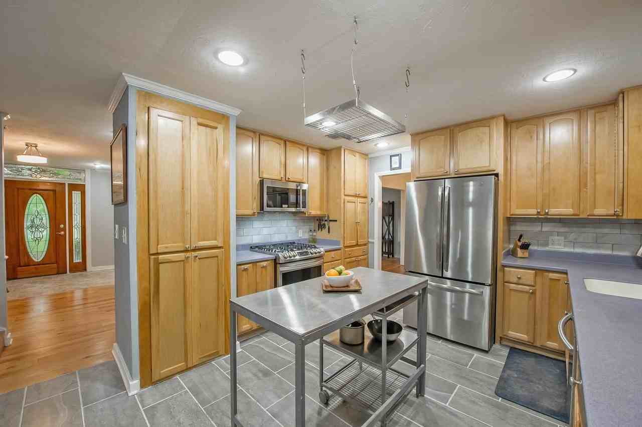 3086 Waterford Dr - Photo 7 of 30