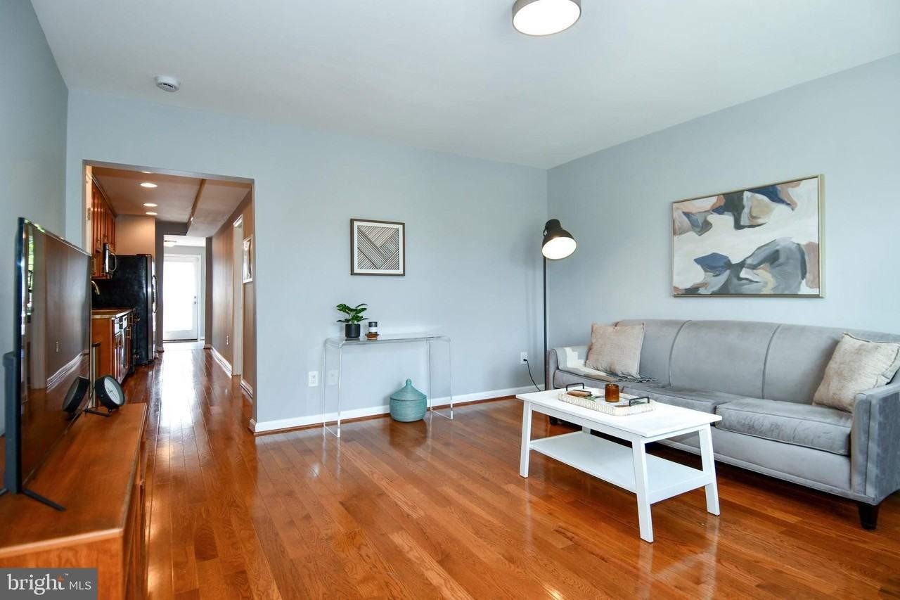 1643 Montello Ave Ne Apt 4 #4 - Photo 3 of 30