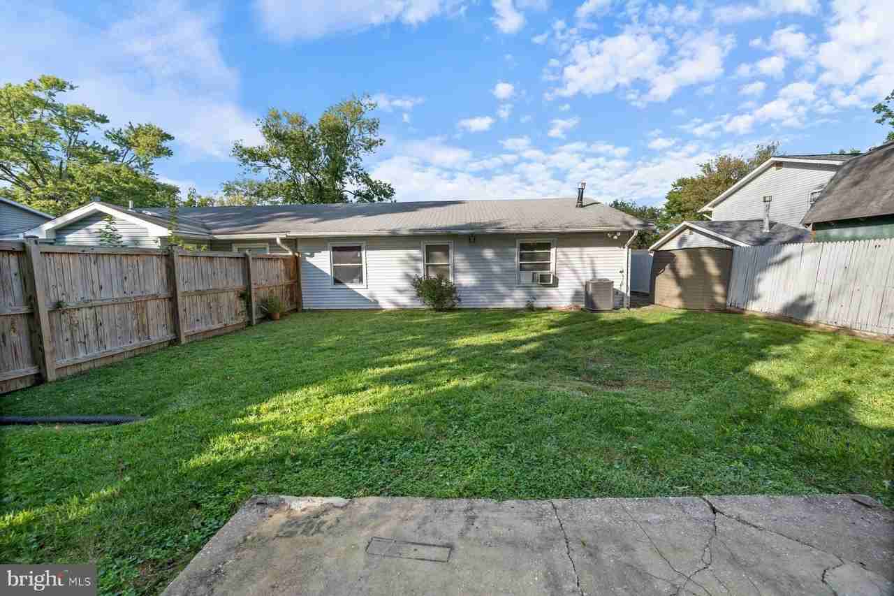 1307 Hallock Dr - Photo 7 of 22