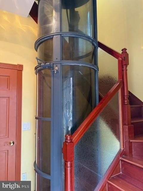 12330-APT B POTOMAC VIEW Road - Photo 3 of 33