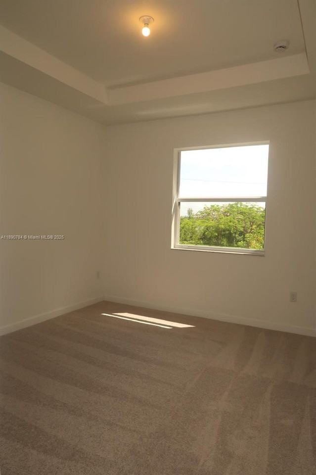 1537 Se 27th Rd - Photo 6 of 8